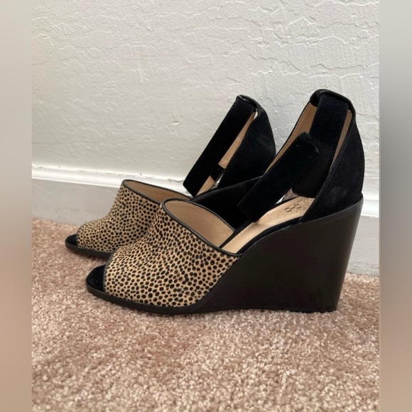 Vince Camauto Wedges - Picture 3 of 5